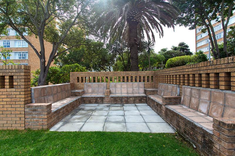 2 Bedroom Property for Sale in Loevenstein Western Cape